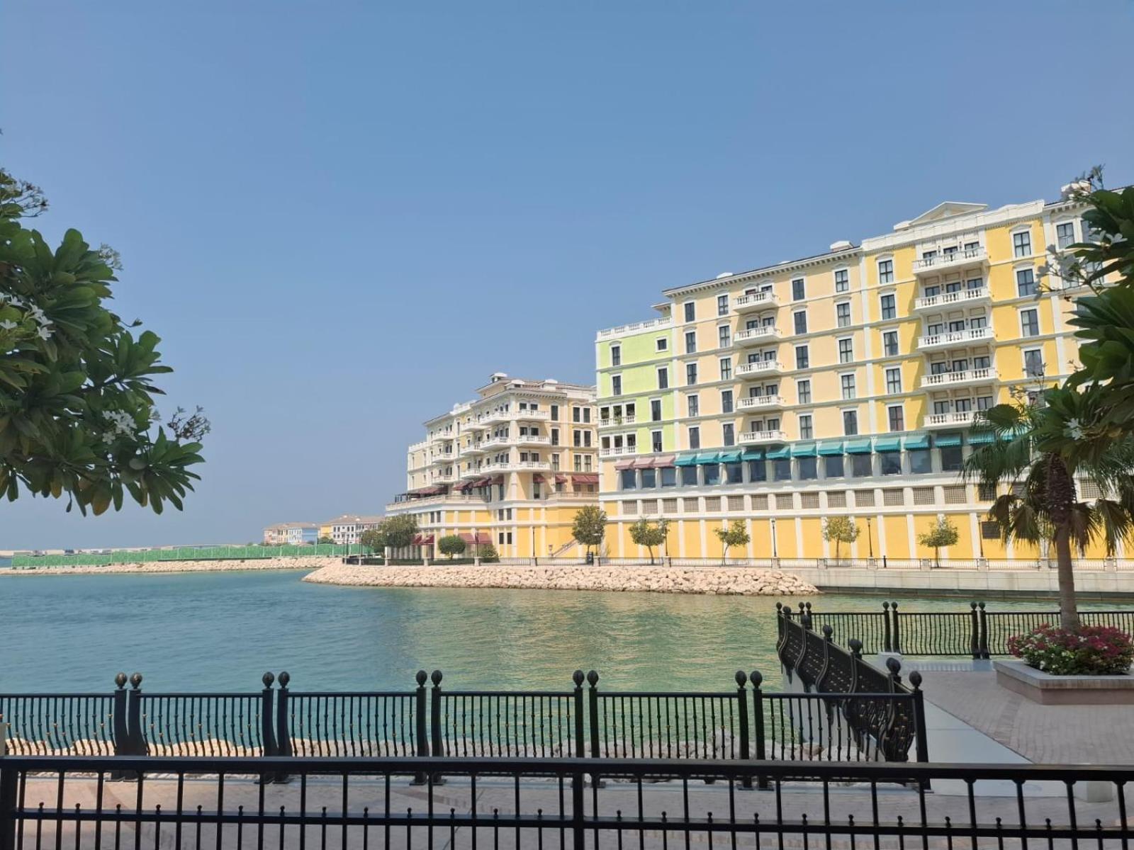 The Townhouses The Pearl Doha Exteriör bild